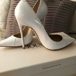 White House Of CB Patent Leather Pumps